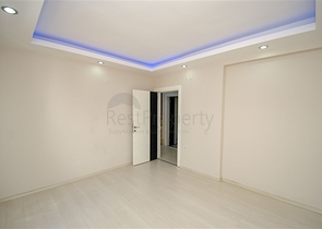 3+1 شقة في مجمع 600 م إلى البحر في منطقة لارا أنطاليا