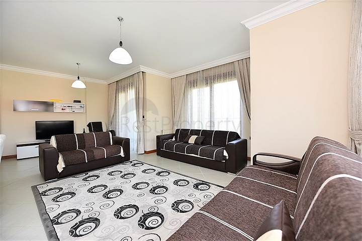 ضمن افخم مجمعات مركز الانيا - شقة مفروشة بتصميم غرفتين وصالة 