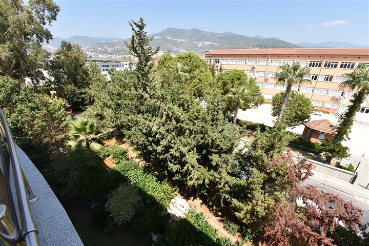 ضمن افخم مجمعات مركز الانيا - شقة مفروشة بتصميم غرفتين وصالة 