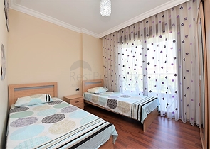 ضمن افخم مجمعات مركز الانيا - شقة مفروشة بتصميم غرفتين وصالة 