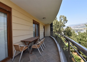 ضمن افخم مجمعات مركز الانيا - شقة مفروشة بتصميم غرفتين وصالة 