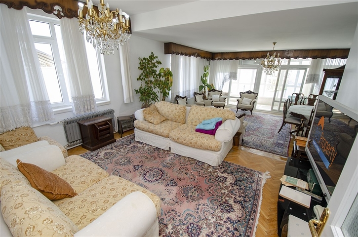 شقة 3 + 1 تطل على البحر الأبيض المتوسط في أنطاليا