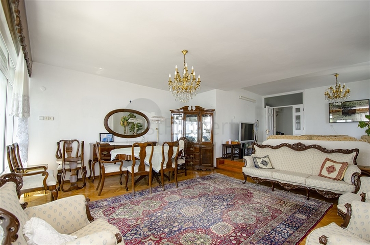 شقة 3 + 1 تطل على البحر الأبيض المتوسط في أنطاليا