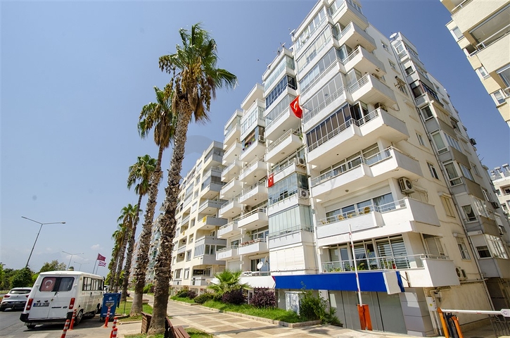 شقة 3 + 1 تطل على البحر الأبيض المتوسط في أنطاليا