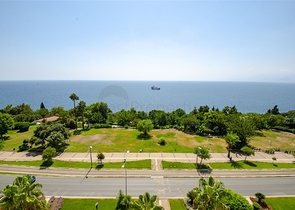 شقة 3 + 1 تطل على البحر الأبيض المتوسط في أنطاليا