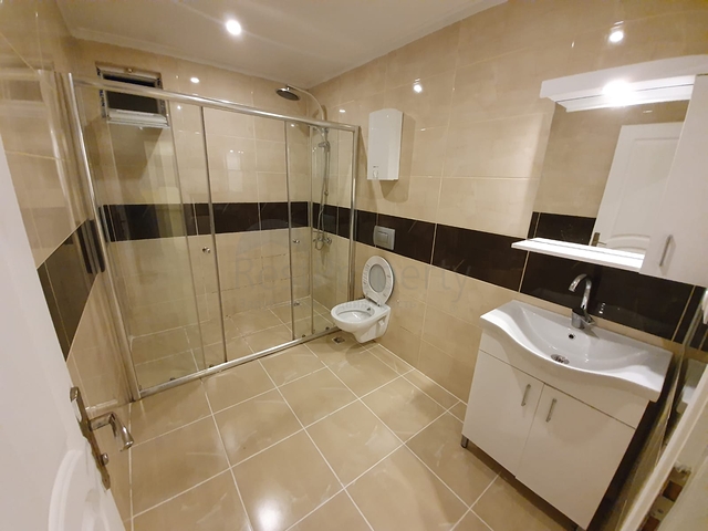 شقة غرفتين وصالة ضمن مجمع سكني في مهموتلار / الانيا 