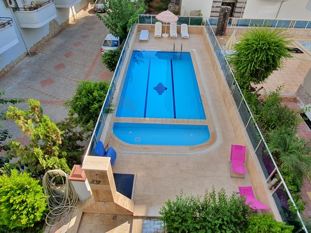 شقة غرفتين وصالة ضمن مجمع سكني في مهموتلار / الانيا 