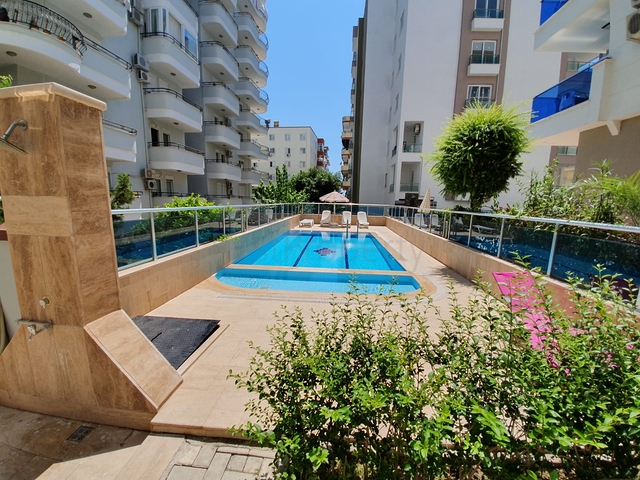 شقة غرفتين وصالة ضمن مجمع سكني في مهموتلار / الانيا 