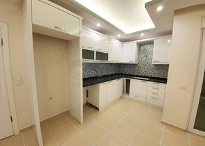 شقة غرفتين وصالة ضمن مجمع سكني في مهموتلار / الانيا 