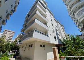 شقة غرفتين وصالة ضمن مجمع سكني في مهموتلار / الانيا 