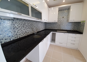 شقة غرفتين وصالة ضمن مجمع سكني في مهموتلار / الانيا 