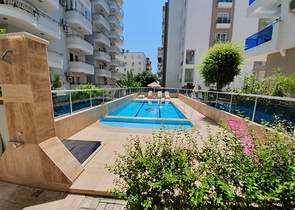 شقة غرفتين وصالة ضمن مجمع سكني في مهموتلار / الانيا 