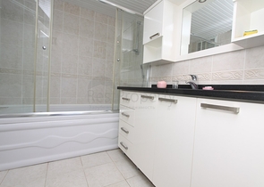 شقة من تصميم غرفتين وصالة - مفروشة - ضمن منطقة جيكجلي الهادئة / الانيا 