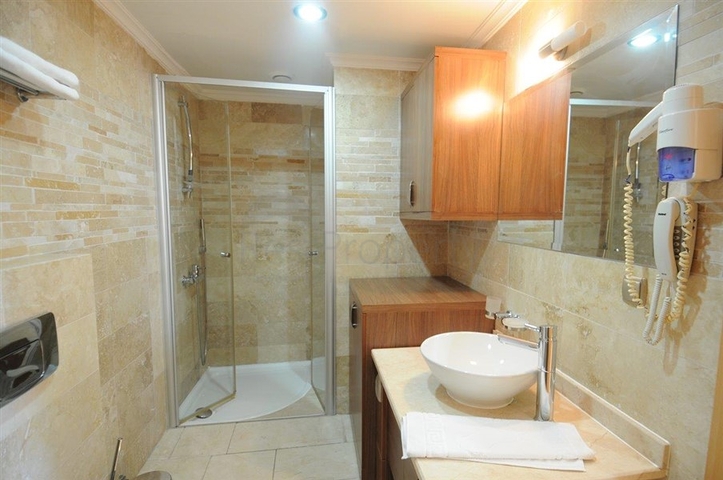 ضمن اشهر مجمعات الانيا - شقة مفروشة غرفتين وصالة 