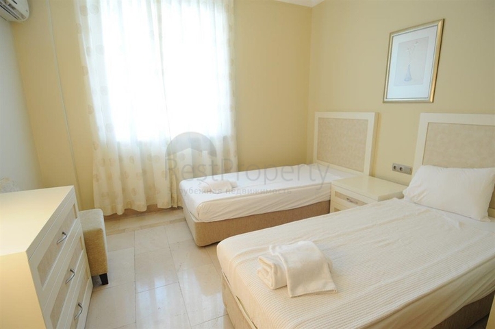 ضمن اشهر مجمعات الانيا - شقة مفروشة غرفتين وصالة 