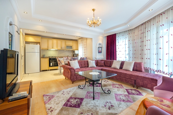 شقة تصميم غرفتين وصالة - مؤثثة - ضمن مجمع سكني في مهموتلار / الانيا 