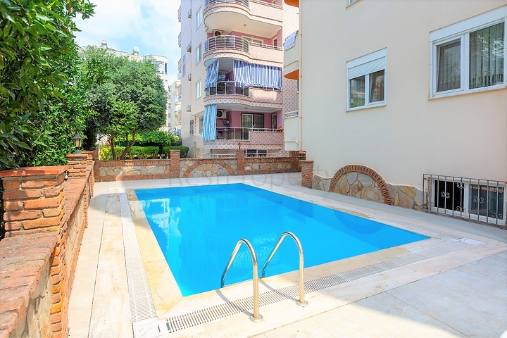 شقة تصميم غرفتين وصالة - مؤثثة - ضمن مجمع سكني في مهموتلار / الانيا 