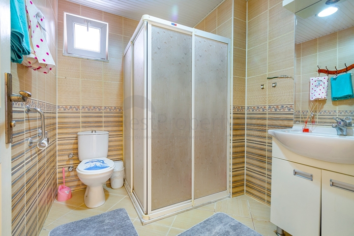 شقة تصميم غرفتين وصالة - مؤثثة - ضمن مجمع سكني في مهموتلار / الانيا 