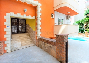 شقة تصميم غرفتين وصالة - مؤثثة - ضمن مجمع سكني في مهموتلار / الانيا 