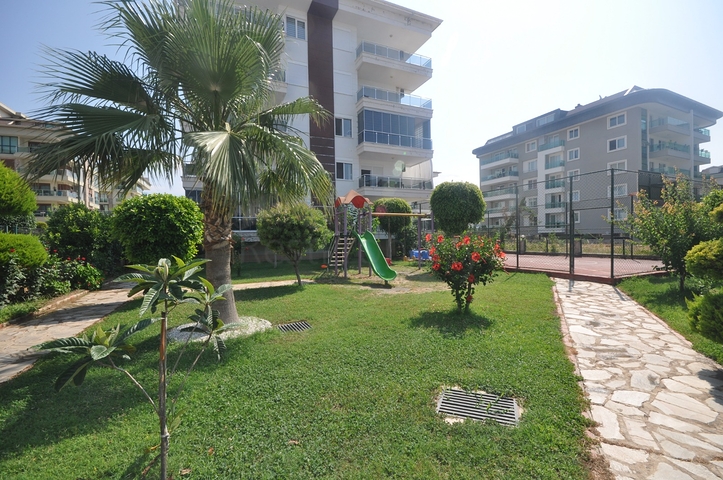 اطلالة بحر مباشرة - غرفتين وصالة ضمن مجمع سكني في كاستل / الانيا 