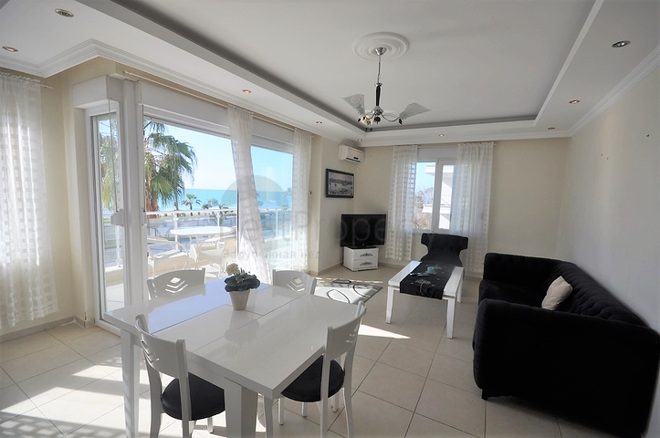 اطلالة بحر مباشرة - غرفتين وصالة ضمن مجمع سكني في كاستل / الانيا 