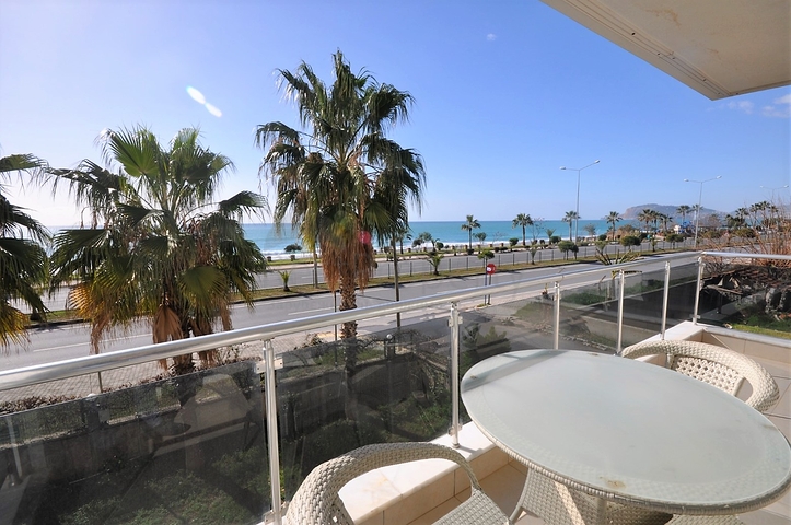 اطلالة بحر مباشرة - غرفتين وصالة ضمن مجمع سكني في كاستل / الانيا 