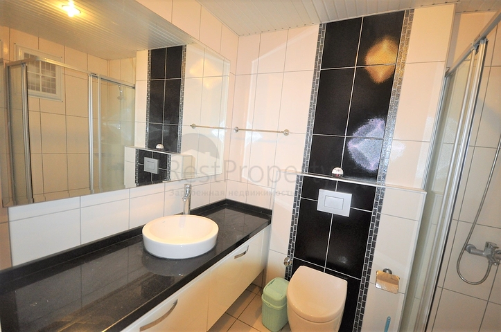 اطلالة بحر مباشرة - غرفتين وصالة ضمن مجمع سكني في كاستل / الانيا 