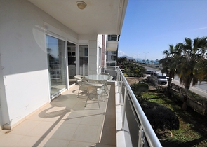 اطلالة بحر مباشرة - غرفتين وصالة ضمن مجمع سكني في كاستل / الانيا 