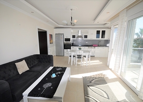 اطلالة بحر مباشرة - غرفتين وصالة ضمن مجمع سكني في كاستل / الانيا 