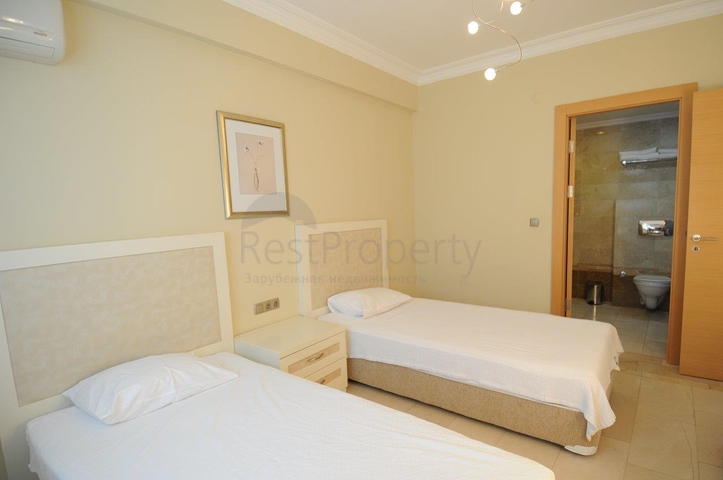 شقة غرفتين وصالة ضمن مجمع نطام فندقي في الانيا 