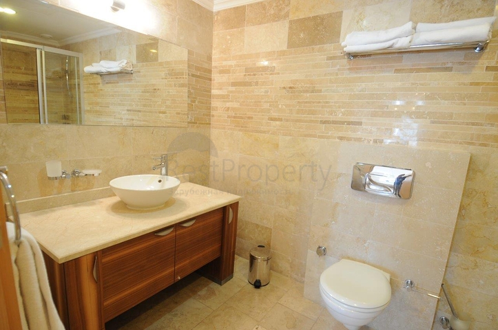 شقة غرفتين وصالة ضمن مجمع نطام فندقي في الانيا 