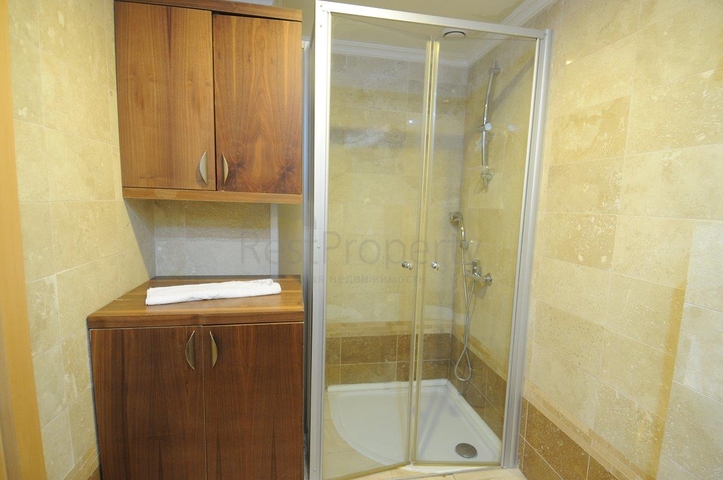 شقة غرفتين وصالة ضمن مجمع نطام فندقي في الانيا 