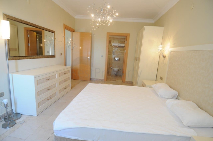 شقة غرفتين وصالة ضمن مجمع نطام فندقي في الانيا 