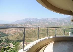 شقة غرفتين وصالة ضمن مجمع نطام فندقي في الانيا 