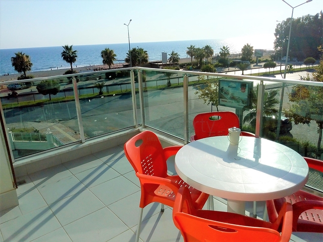 اول خط على البحر - شقة مفروشة غرفة وصالة في كاستل / الانيا 