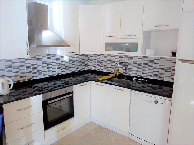 اول خط على البحر - شقة مفروشة غرفة وصالة في كاستل / الانيا 