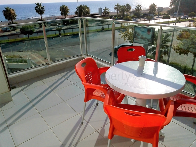 اول خط على البحر - شقة مفروشة غرفة وصالة في كاستل / الانيا 