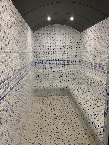 غرفة وصالة باطلالة بحرية في منطقة كاستل الراقية / الانيا 