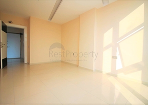 غرفة وصالة باطلالة بحرية في منطقة كاستل الراقية / الانيا 