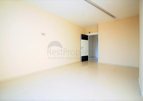 غرفة وصالة باطلالة بحرية في منطقة كاستل الراقية / الانيا 