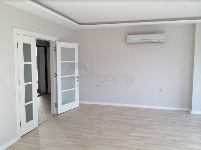 بناء كامل يصلح لان يكون شققاً فندقية من 15 غرفة في غورسو كونيالتي أنطاليا 200 م إلى البحر 