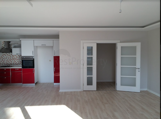 بناء كامل يصلح لان يكون شققاً فندقية من 15 غرفة في غورسو كونيالتي أنطاليا 200 م إلى البحر 