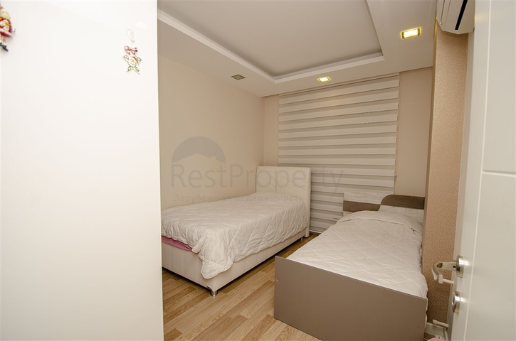 شقة 2 + 1 مع الأثاث 250 متر من البحر في أنطاليا  