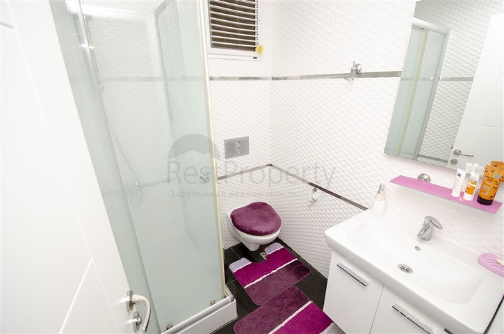 شقة 2 + 1 مع الأثاث 250 متر من البحر في أنطاليا  