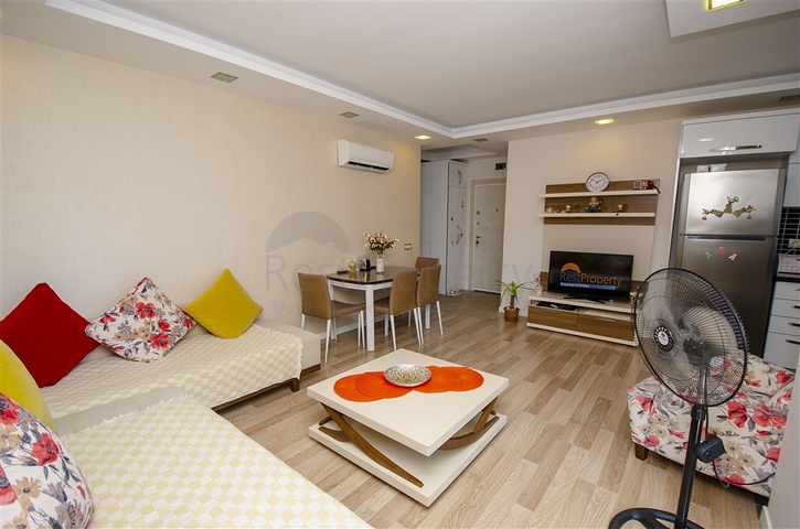 شقة 2 + 1 مع الأثاث 250 متر من البحر في أنطاليا  