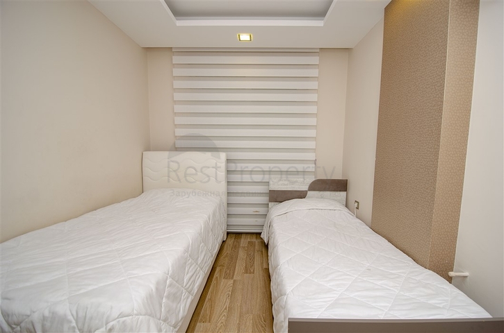 شقة 2 + 1 مع الأثاث 250 متر من البحر في أنطاليا  