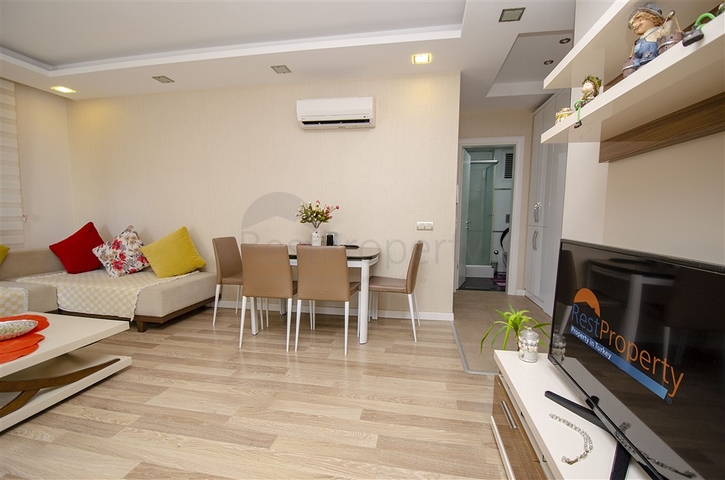 شقة 2 + 1 مع الأثاث 250 متر من البحر في أنطاليا  