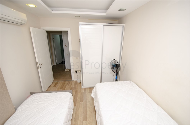 شقة 2 + 1 مع الأثاث 250 متر من البحر في أنطاليا  