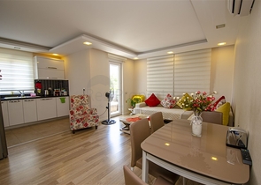 شقة 2 + 1 مع الأثاث 250 متر من البحر في أنطاليا  