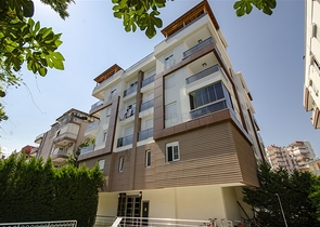 شقة 2 + 1 مع الأثاث 250 متر من البحر في أنطاليا  